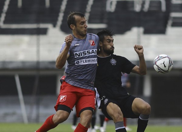 Estigarribia: 'Cualquiera que tenga la oportunidad de jugar en Olimpia, lo haría'