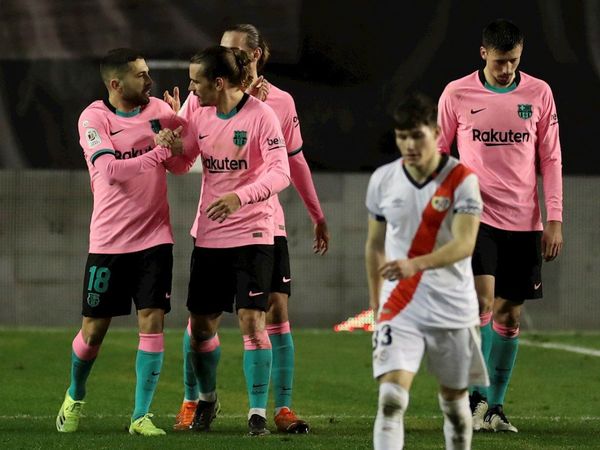 Barcelona sufre para acceder a cuartos