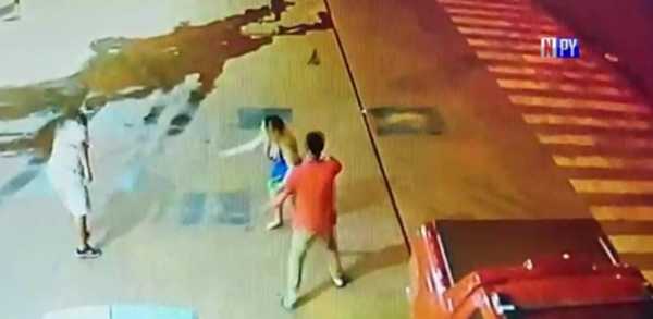 Investigan caso de mujer que habría sido alzada a la fuerza a una camioneta | Noticias Paraguay