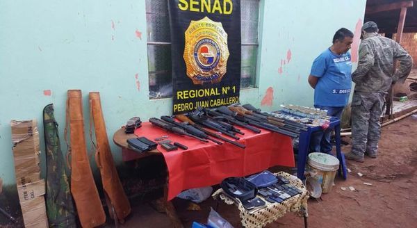 Supuesto miembro del PCC detenido con arsenal es condenado a 13 años de cárcel - Nacionales - ABC Color