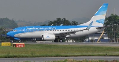 La Nación / Avión de Argentina transporta vacunas rusas Sputnik V para Bolivia