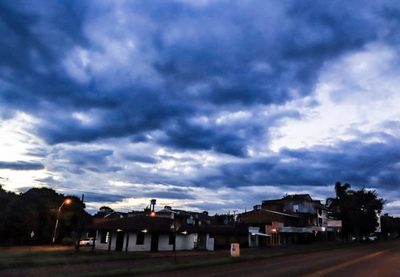 Persisten las temperaturas calurosas y lluvias durante los próximos días