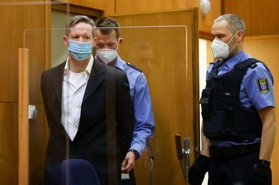 Neonazi condenado a cadena perpetua en Alemania por asesinato de un político promigración - Mundo - ABC Color