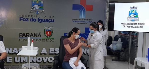 Más de 2.000 personas ya recibieron la vacuna contra el Covid-19 en Foz de Yguazú - ABC en el Este - ABC Color