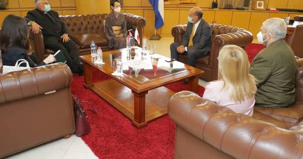 La Nación / Japón y Reino Unido interesados en fortalecer relaciones