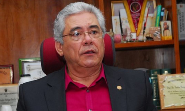 Fijan fecha de juicio oral y público para exrector de la UNA y "comepapeles"