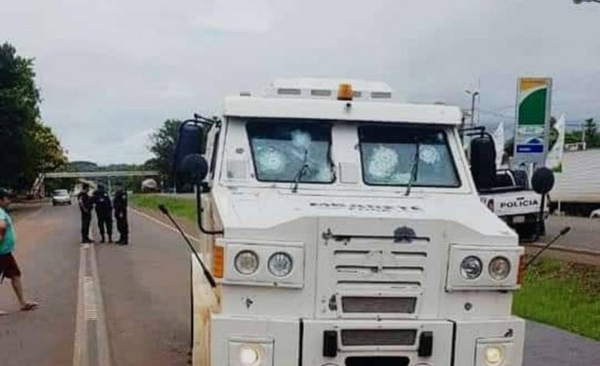 HOY / Violento asalto a transportadora de caudales