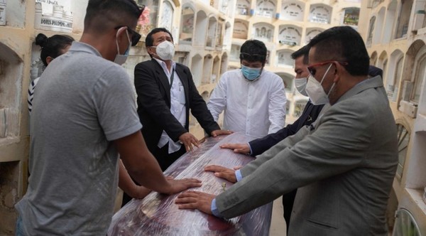MUNDO | Perú retoma el confinamiento para evitar un colapso del sistema sanitario