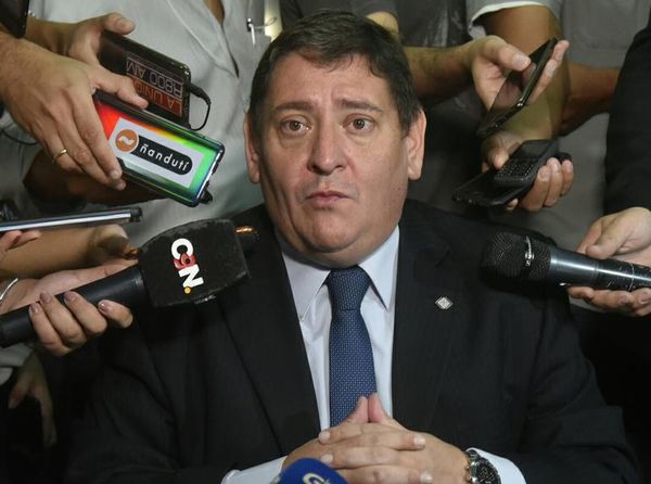 Procesan a una mujer que extorsionaba a su compañero de trabajo - ABC en el Este - ABC Color