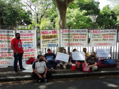 Empleados de Citymarket en huelga de hambre ante falta de respuestas