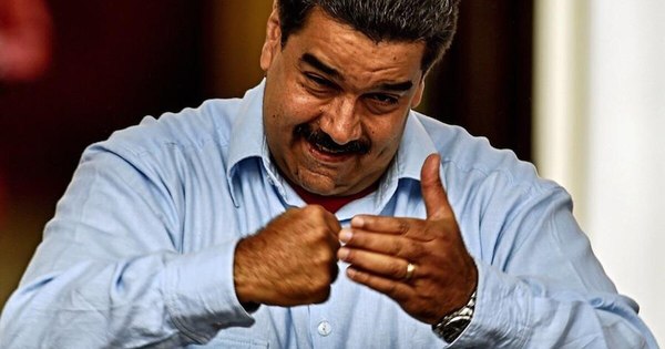 La Nación / Hierbas, ozono y un cuestionado antiviral, las “milagrosas” promesas de Maduro ante el COVID-19