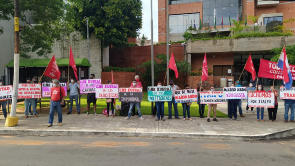 Manifestación contra Federico González