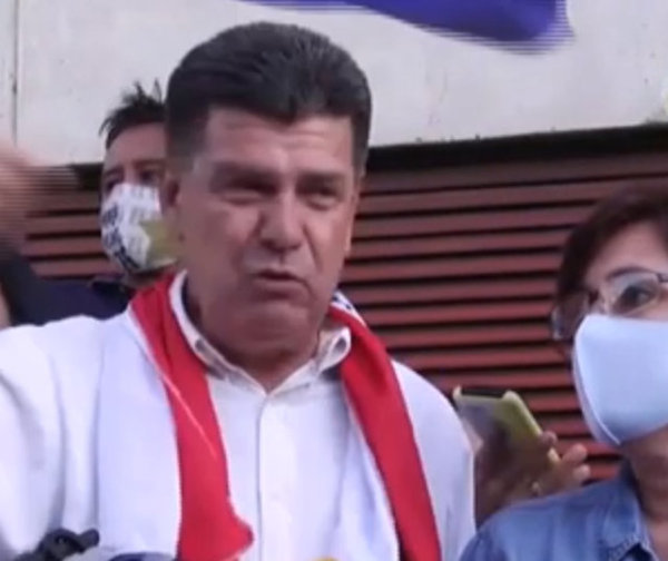 Efraín Alefre ya cumple con prisión preventiva