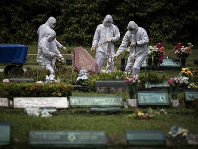EEUU acumula 432.603 muertos y 25.736.789 casos por Covid-19