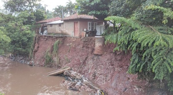 Crónica / MUVH ayudará a casa al borde del derrumbe