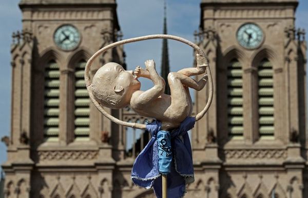 Una jueza decide suspender la ley de aborto en una provincia de Argentina - Mundo - ABC Color