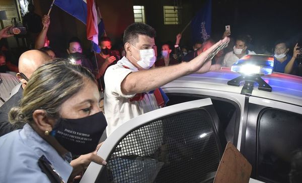 Titular del PLRA se entregó y desde anoche está preso en la Agrupación - Nacionales - ABC Color
