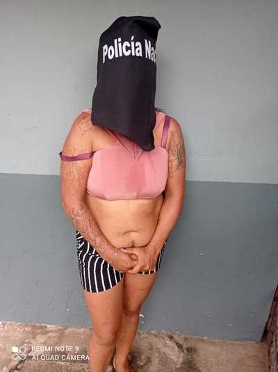 Detienen a una mujer acusada de robar un celular
