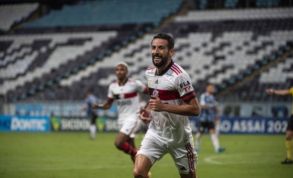 HOY / Flamengo vence al Gremio, asume el segundo lugar y amenaza al líder Inter