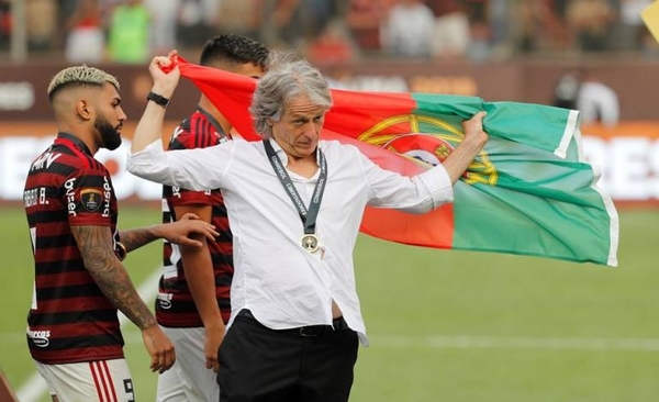 HOY / Jorge Jesús, campeón de la Libertadores 2019, positivo de COVID-19 y con infección respiratoria