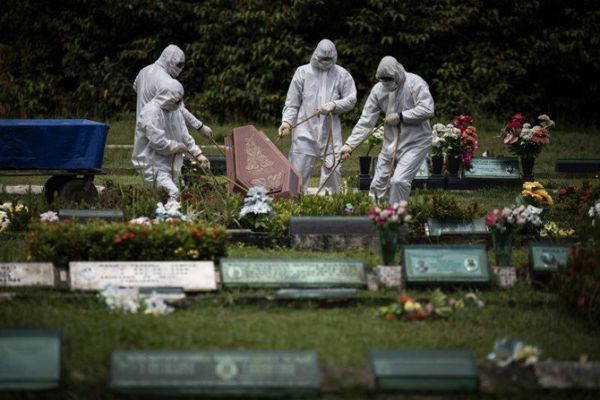 EEUU acumula 432.603 muertos y 25.736.789 casos por Covid-19