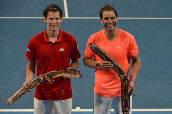Nadal se impone a Thiem en partido de exhibición - Tenis - ABC Color