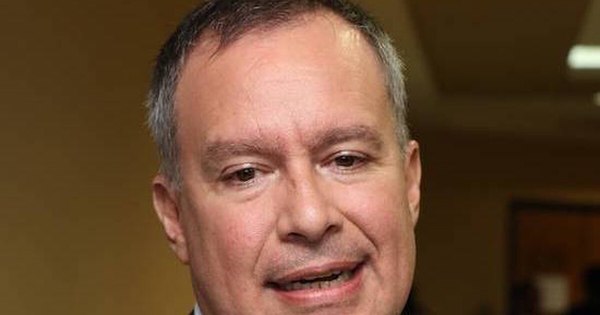 La Nación / Senador cuestiona show de Alegre y le recuerda que el PLRA está en quiebra