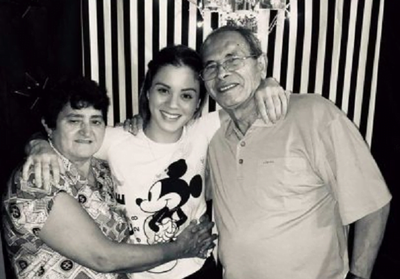 Perdió a su padres y hermanos a causa del Covid-19 - Noticiero Paraguay