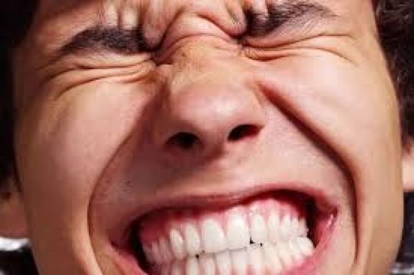 Dos ciudades chinas exigen prueba anal de covid a los llegados del extranjero