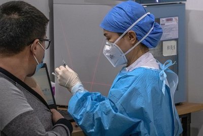 Prueba anal de Covid es obligatoria en China para quienes arriben desde el extranjero - Noticiero Paraguay