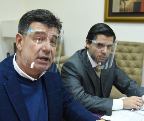 Efraín Alegre confirma su candidatura para directorio del PLRA