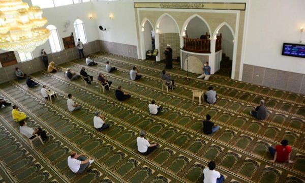Realizan acto en mezquita por aniversario de CDE