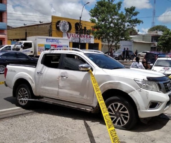 Detienen a presuntos delincuentes tras persecución de película