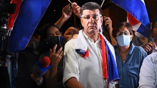 Por medio de una carta, Alegre se postula para presidencia del PLRA