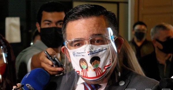 La Nación / Petta: “El año pasado 9% de los alumnos retornó a clases y no hubo ningún infectado”