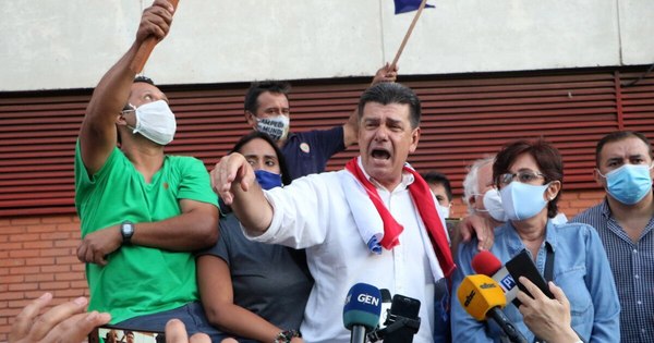 La Nación / Político de la semana: Alegre en “su trinchera” desafiando a la Justicia