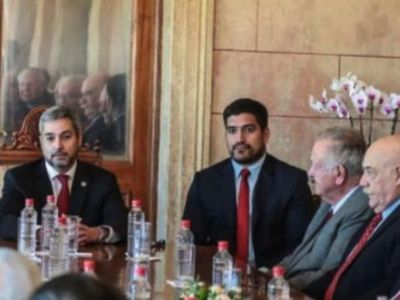 Secretario de Marito retruca a cartista por sus críticas