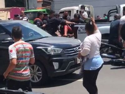 A tiros detienen a un conductor que provocó una persecución de película