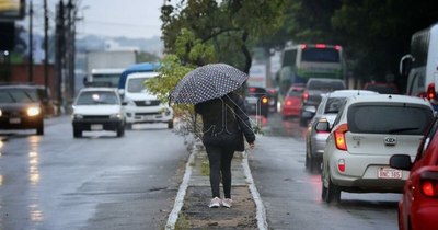 La Nación / Los chaparrones y tormentas eléctricas seguirán hasta el lunes