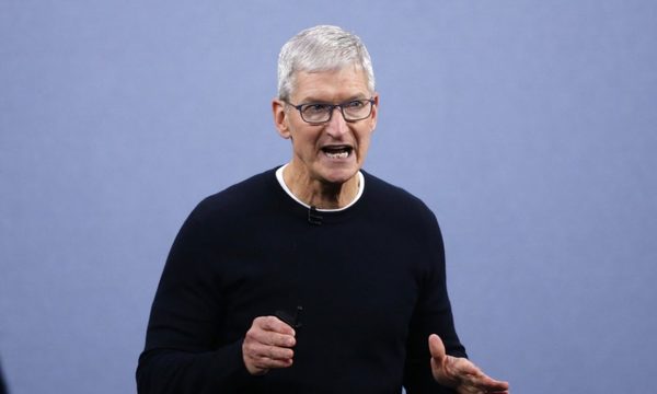 Apple critica a redes por priorizar «teorías conspirativas» e «incitación a violencia»