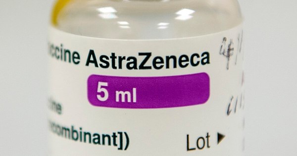 La Nación / Piden en Brasil registro definitivo de vacuna AstraZeneca/Oxford