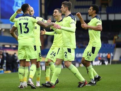 Newcastle de Miguel Almirón rompe la sequía ante el Everton