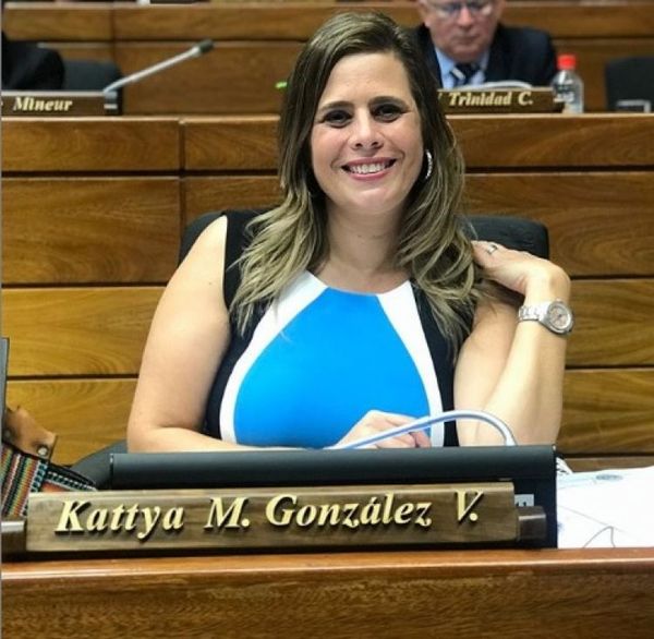 Mario Abdo pidió descomprimir el ambiente a diputados, dice Kattya González