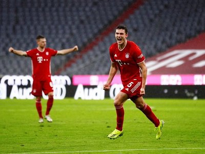 El Bayern golea al Hoffenheim y el Dortmund derrota al Augsburgo
