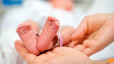 Detienen a una mujer por presunta tentativa de robo de bebé ajeno