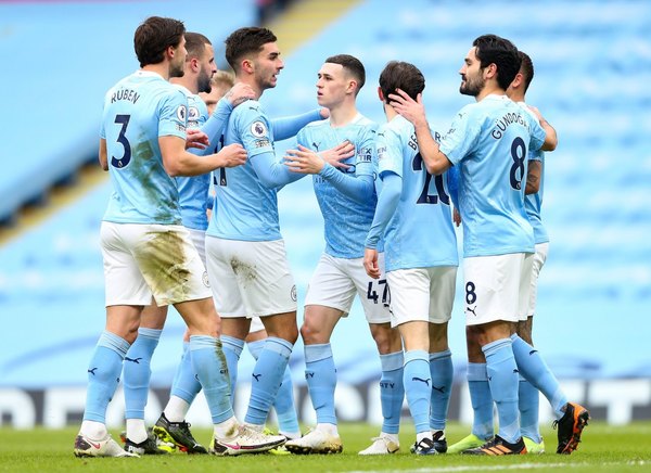 Manchester City, doce victorias consecutivas y líder inalcanzable