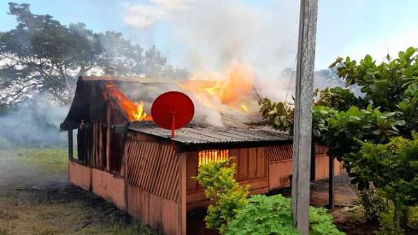 Santaní: Queman retiro y roban a encargado