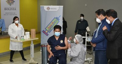 La Nación / Bolivia recibirá en febrero casi 1 millón de vacunas de AstraZeneca