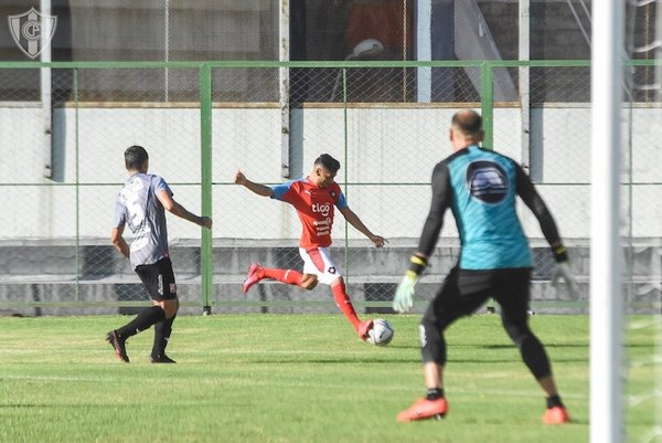 Crónica / River le ganó a Cerro en partido amistoso