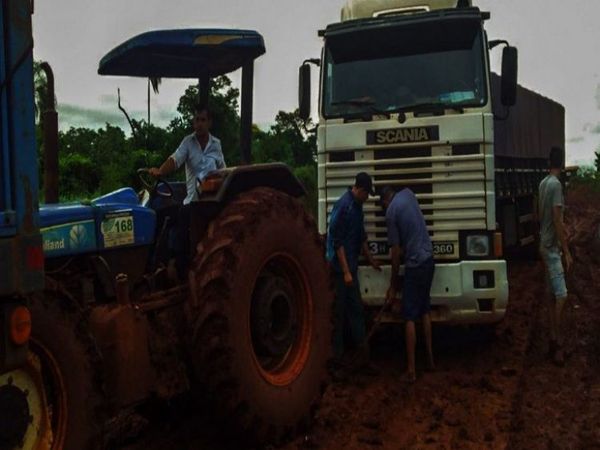 Caminos intransitables y cultivos dañados tras lluvias en Alto Paraná